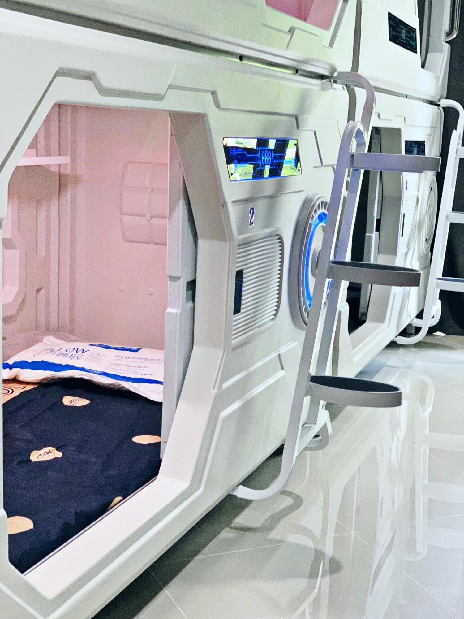Capsule * Pattaya